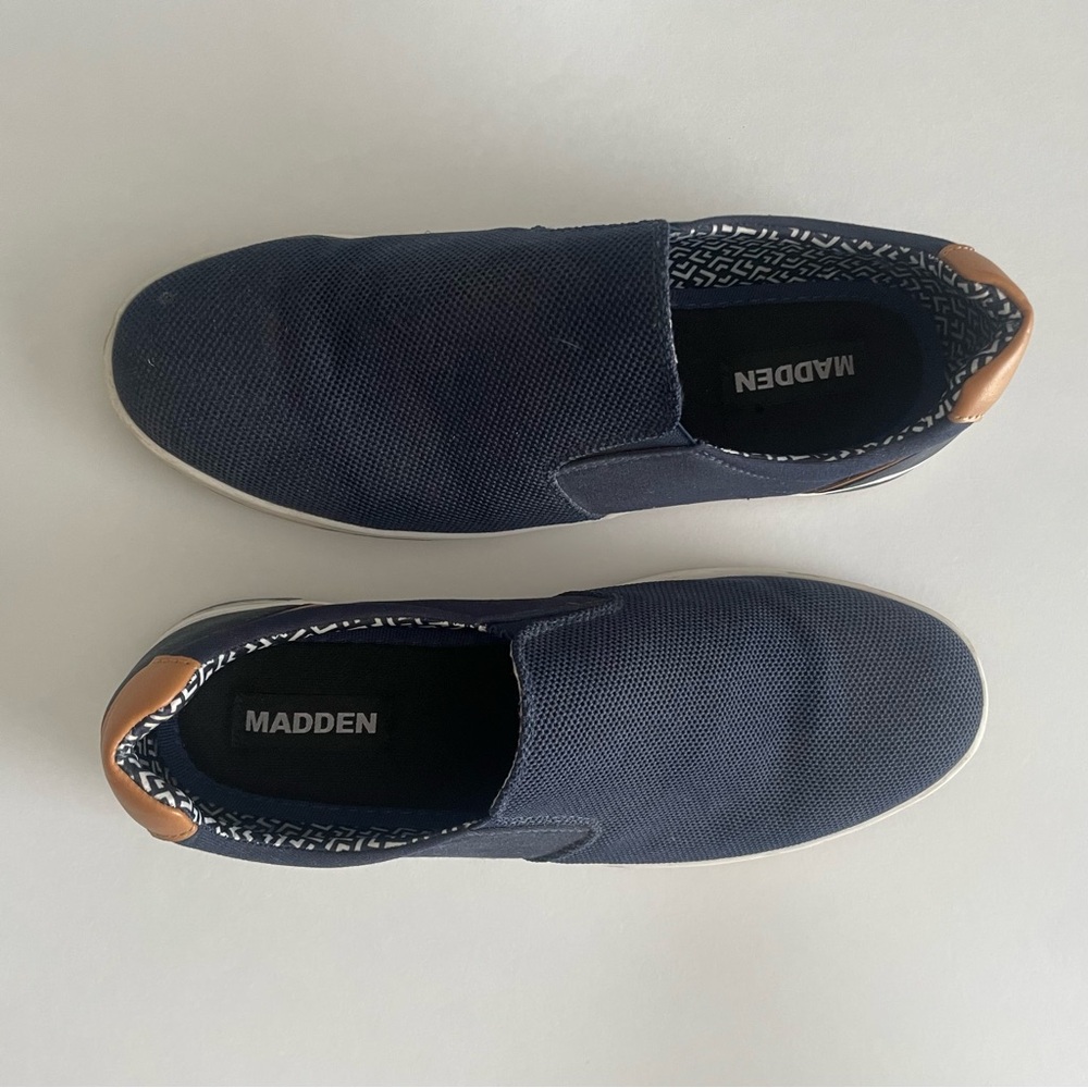 Steve Madden Navy and Tan Slip-On